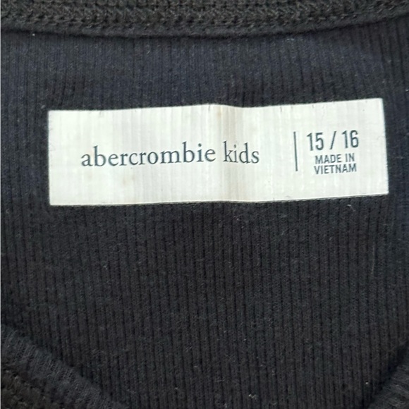 Abercrombie kids girls black Henley shirt buttons size 15/16 - Picture 3 of 5